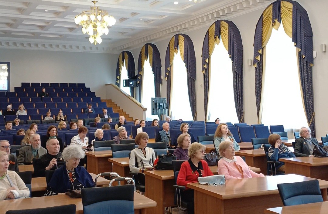 The Karpinsky Institute held a ceremony to congratulate veterans and citizens of besieged Leningrad on the 80th anniversary of the Victory in the Great Patriotic War